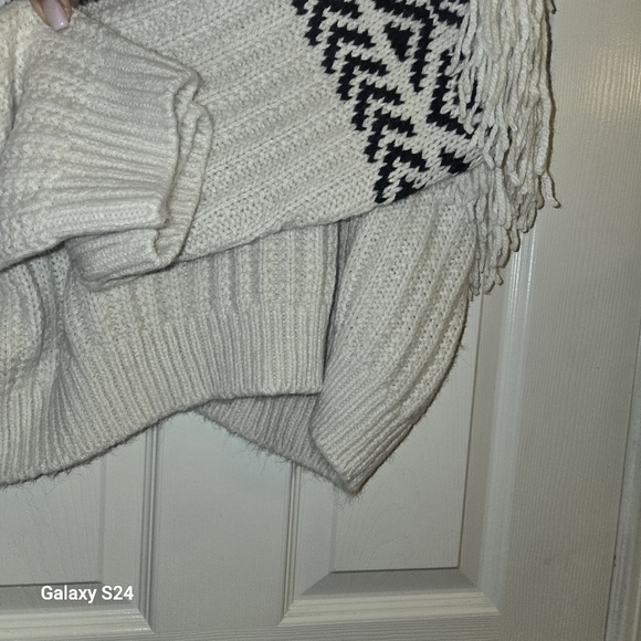Sanctuary Fringe Detail Ribbed Pullover Sweater  Size Large - Picture 7 of 13